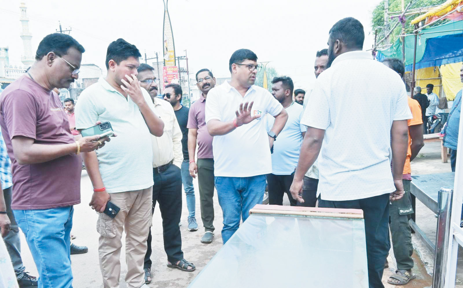 त्यौहारी सीजन में पार्किंग व्यवस्था आयुक्त ने किया निरीक्षण