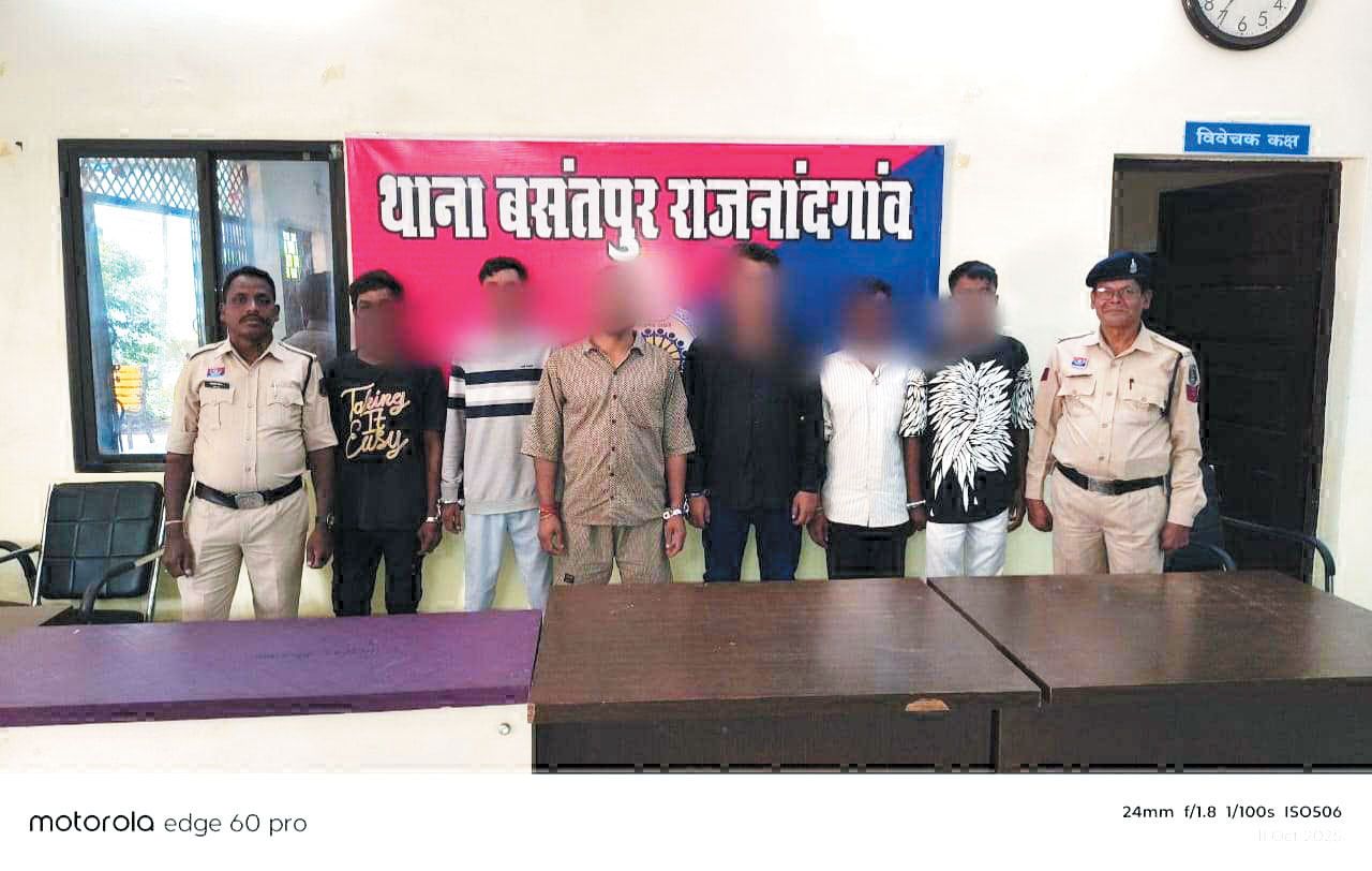 2 स्थाई और 9 वारंटी गिरफ्तार