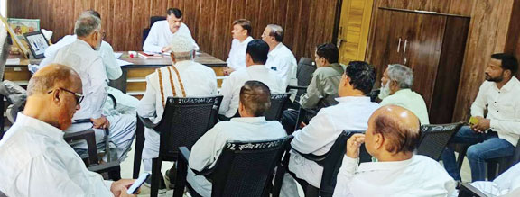 पर्यवेक्षक दल ने ब्लॉक कांग्रेस कमेटियों और सामाजिक समूहों से की रायशुमारी