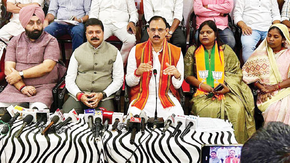 आत्मनिर्भर भारत अभियान देशभक्ति की अभिव्यक्ति, स्वदेशी से ही विकसित भारत का निर्माण संभव- श्याम बिहारी जायसवाल