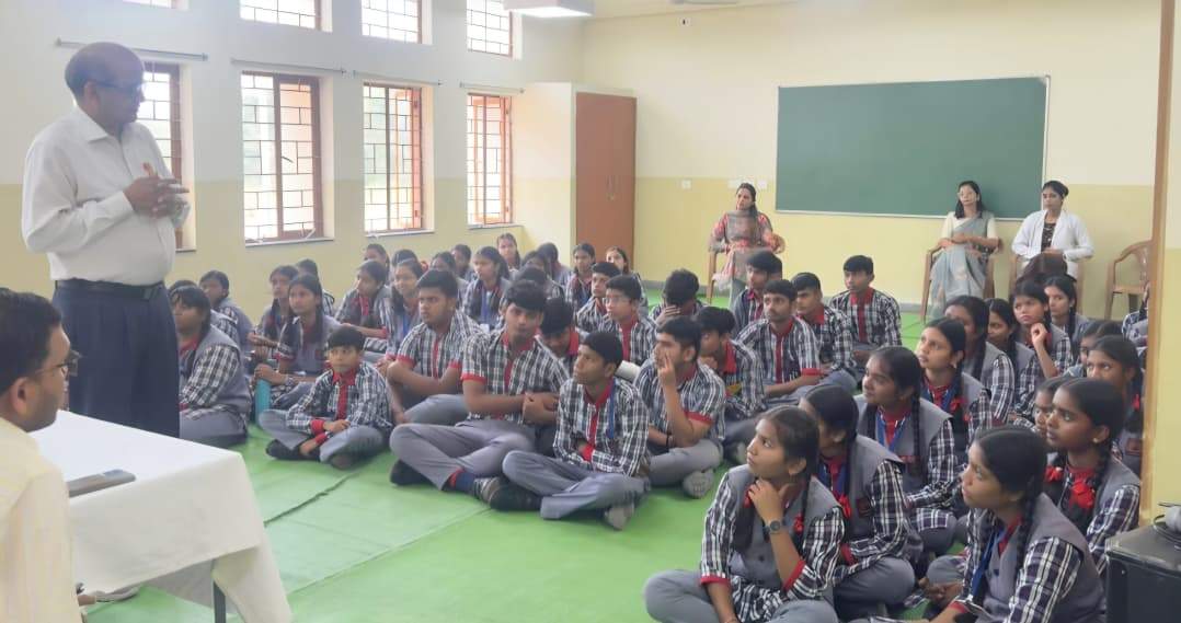 पीएम श्री केंद्रीय विद्यालय में विश्व मानसिक स्वास्थ्य दिवस पर कार्यशाला