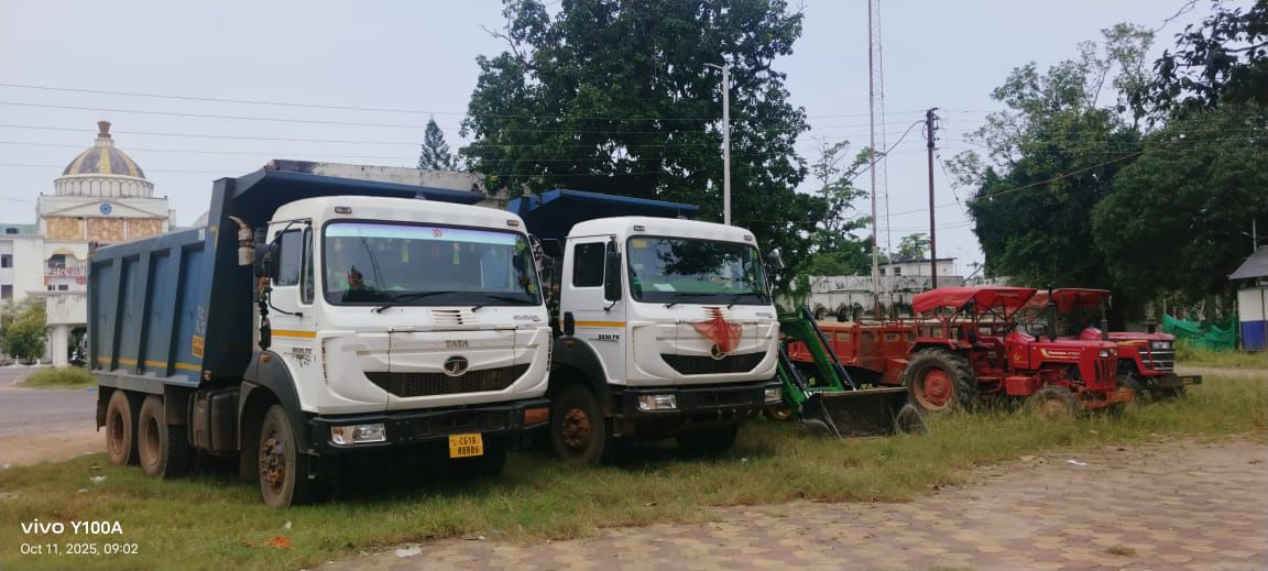 रेत का अवैध परिवहन, सात वाहन जब्त