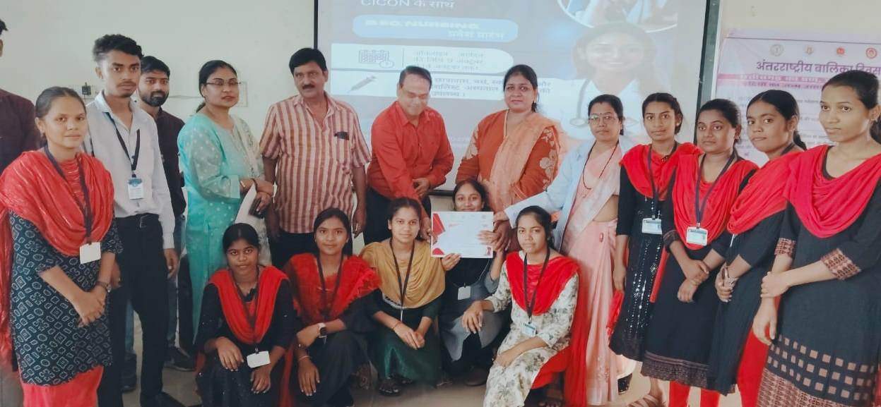 बालिकाओं को अधिकारों के प्रति किया जागरूक