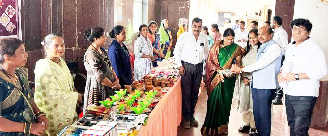 समाज के प्रत्येक व्यक्ति को आत्मनिर्भर  व सशक्त बनाया जाए - नेहरू राम निषाद