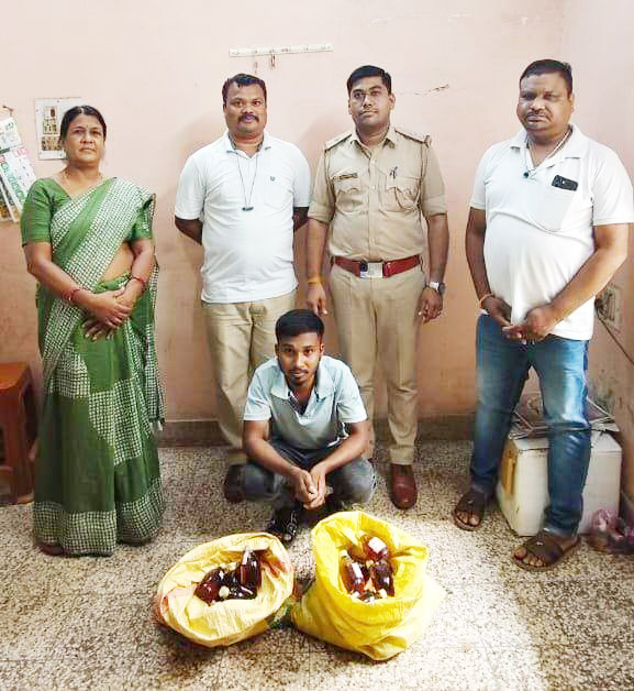  देशी -हाथभठ्ठी महुआ शराब जब्त, 3 आरोपी गिरफ्तार