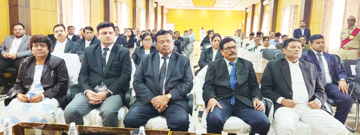 जिला न्यायालय दुर्ग में ग्रीन दीपावली मनाने कार्यशाला