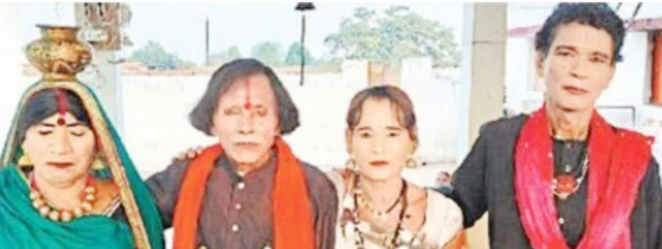 गाबो बजाबो गोठियाबो में लोक कलाकारों का लिया साक्षात्कार