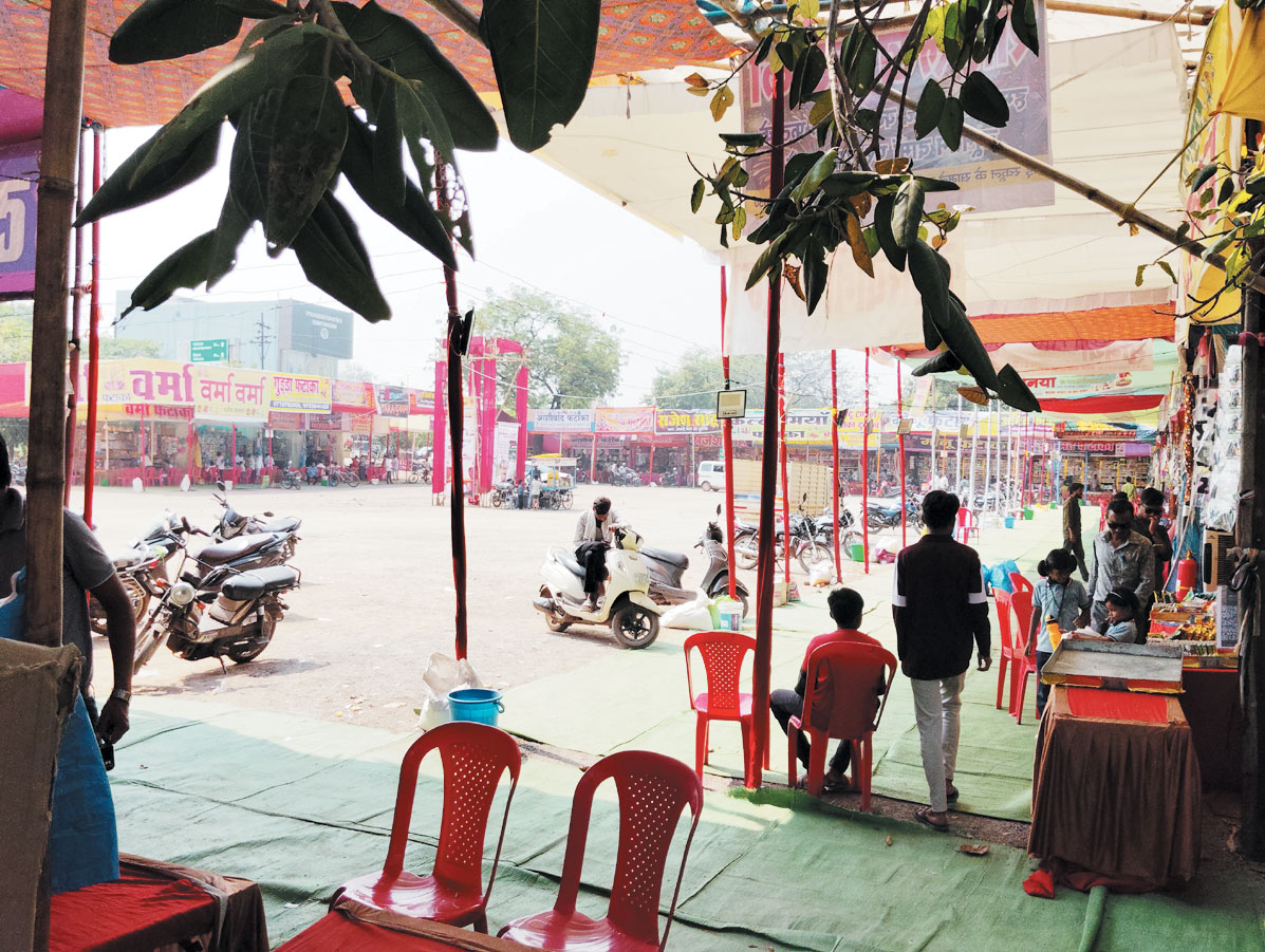  दशहरा मैदान में पटाखा बाजार, एनओसी और सुरक्षा गाइडलाइन पर सवाल