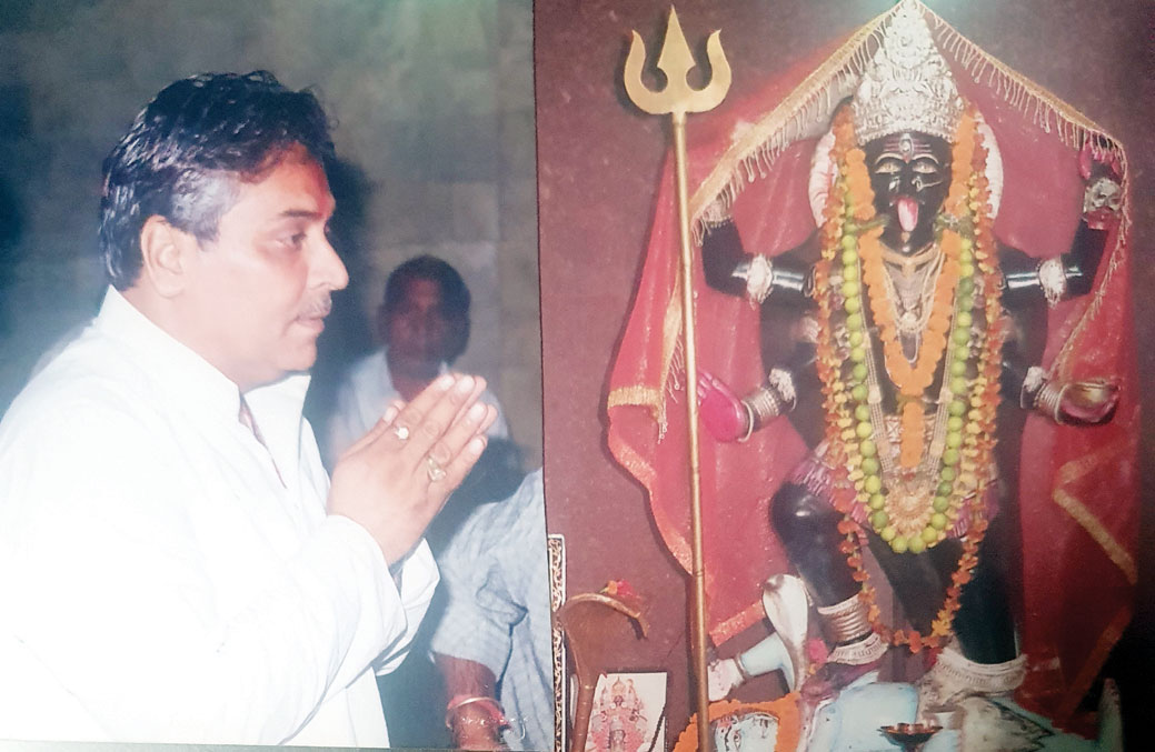 अरुण वोरा पहुंचे गोवर्धन पूजा में काली मंदिर