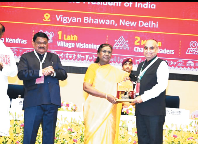 राष्ट्रीय कॉनक्लेव में अंबिकापुर के  डॉ. ललित शुक्ला को उत्कृष्ट राज्य मास्टर ट्रेनर पुरस्कार  