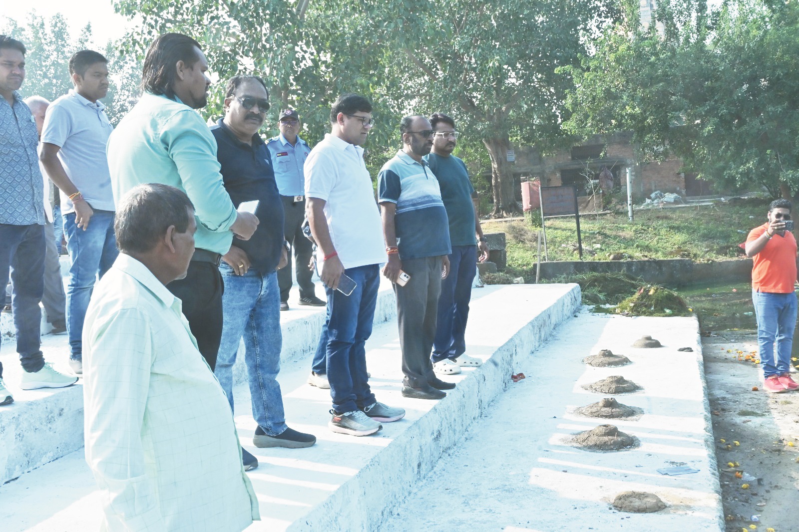 आयुक्त ने उद्यानों के प्रकाश व्यवस्था में सुधार कराने दिए निर्देश