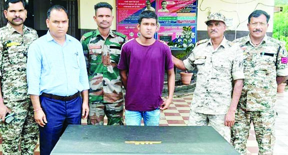 घर से सोने के सिक्के-जेवर  चोरी, आरोपी गिरफ्तार