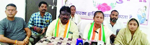 अवैध शराब बिक्री का विरोध, कांग्रेस ने सौंपा ज्ञापन