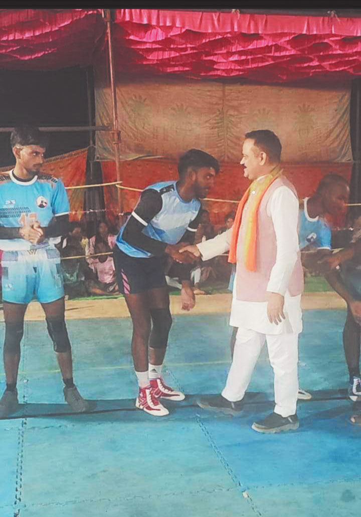 अनुशासन और टीम भावना सिखाता है खेल-संजय भूषण