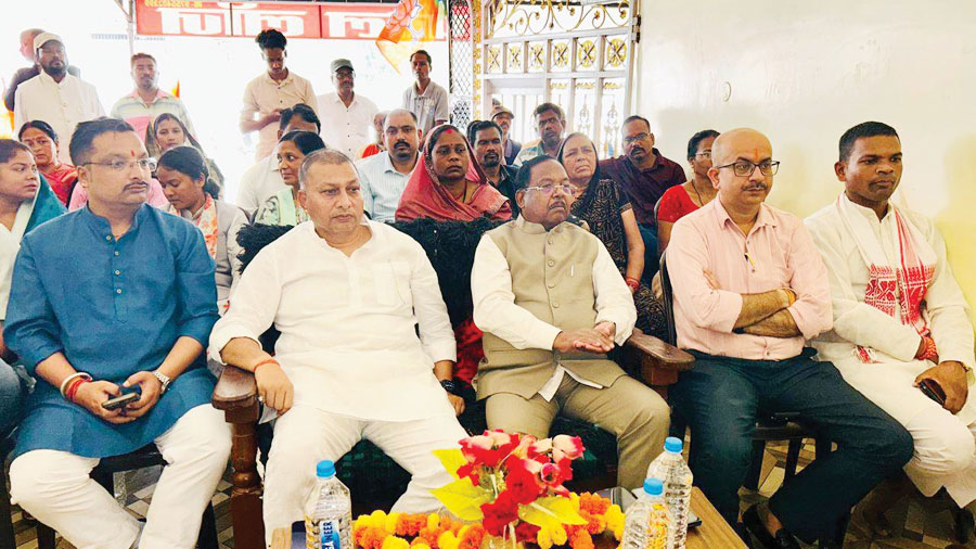 मोदी ने अम्बिकापुर के गार्बेज कैफे की चर्चा कर अभिनव पहल की प्रशंसा की