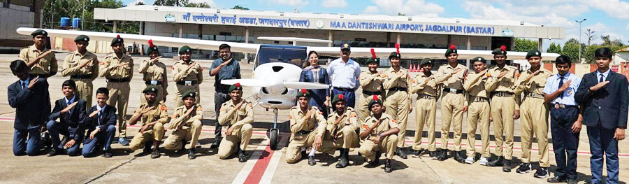 एयर विंग कैंप में पहुंचे एनसीसी व स्कूली विद्यार्थी, ली बेसिक जानकारी