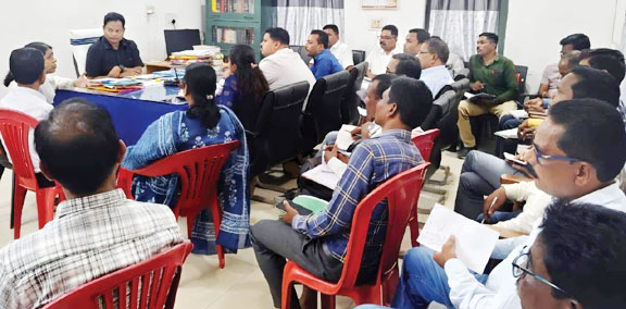 शिक्षा विभाग के अधिकारियों की बैठक में विभागीय कार्यों की हुई समीक्षा