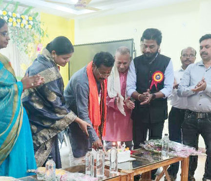 लैब टेक्नीशियन दिवस का आयोजन