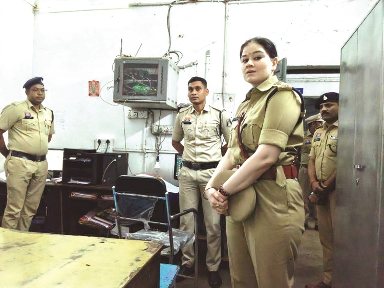 एसपी ने कोतवाली थाना  का किया निरीक्षण