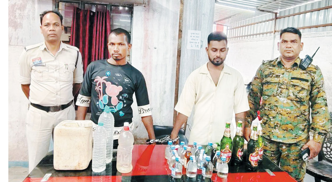    अवैध महुआ शराब के साथ दो आरोपी गिरफ्तार