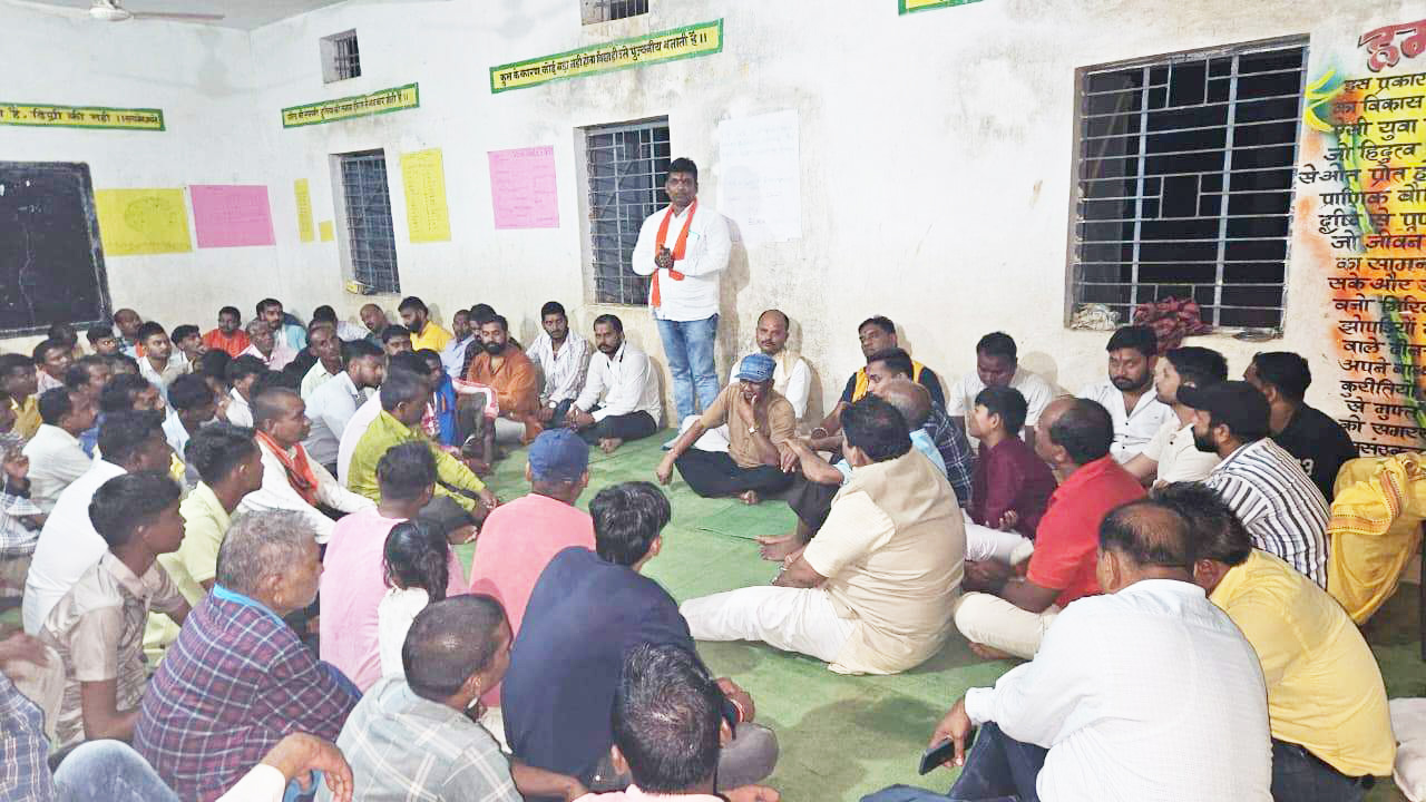 गौ हत्या का आरोप, बैठक में जांच की मांग तेज