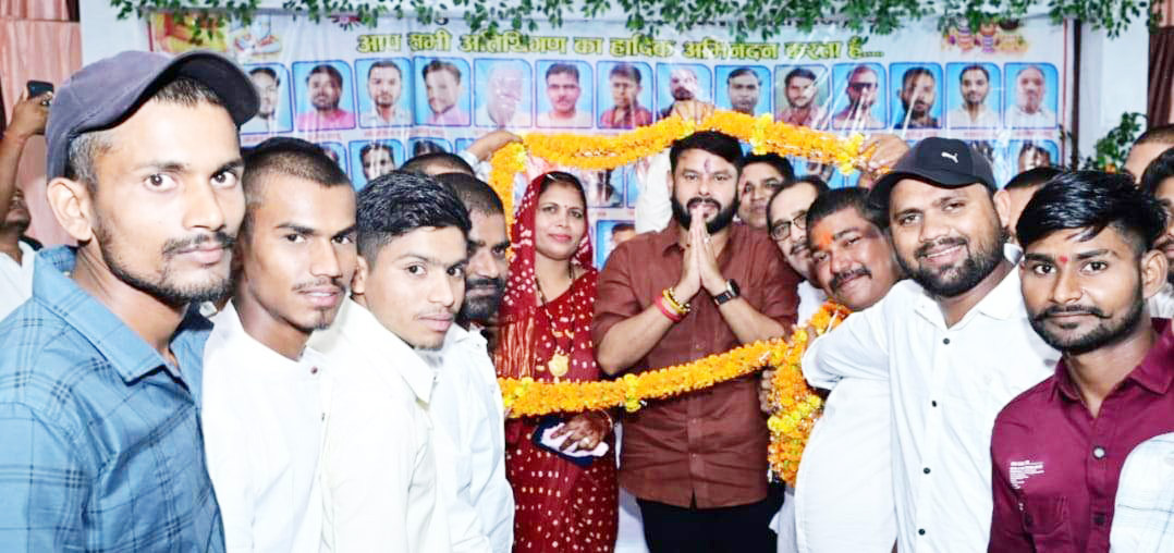 मातर व लक्ष्मी पूजन कार्यक्रम  में शामिल हुए छाबड़ा