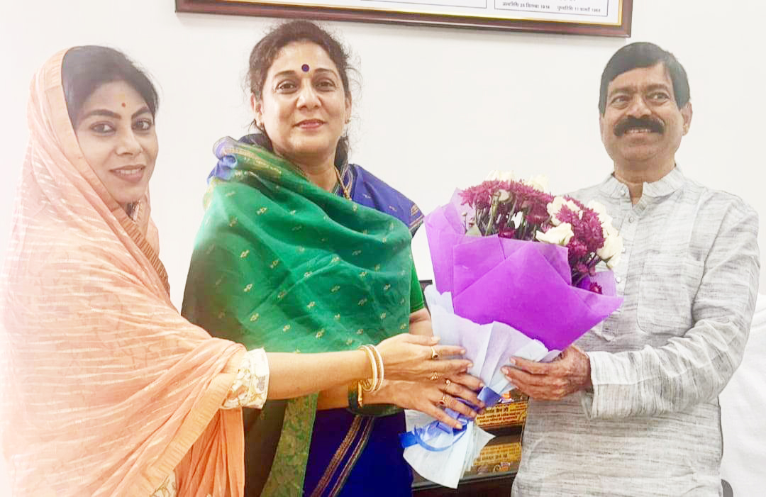 भाजपा महामंत्री से प्रज्ञा ने की मुलाकात