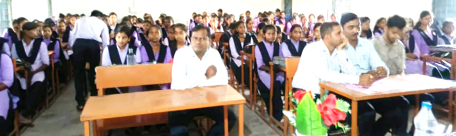 शा. कॉलेज में साइबर क्राइम व कैरियर  गाइडेंस पर जागरूकता कार्यक्रम