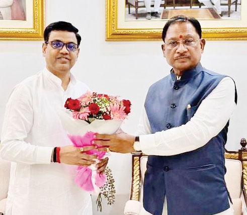  सीएम के सलाहकार डॉ. धीरेंद्र तिवारी को मिला