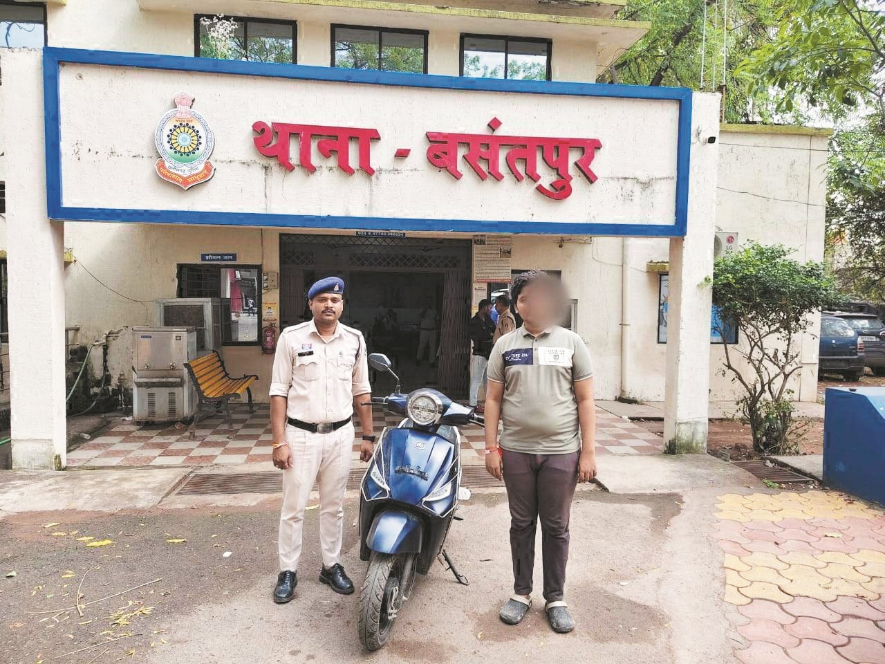 मोपेड चोरी, आरोपी गिरफ्तार