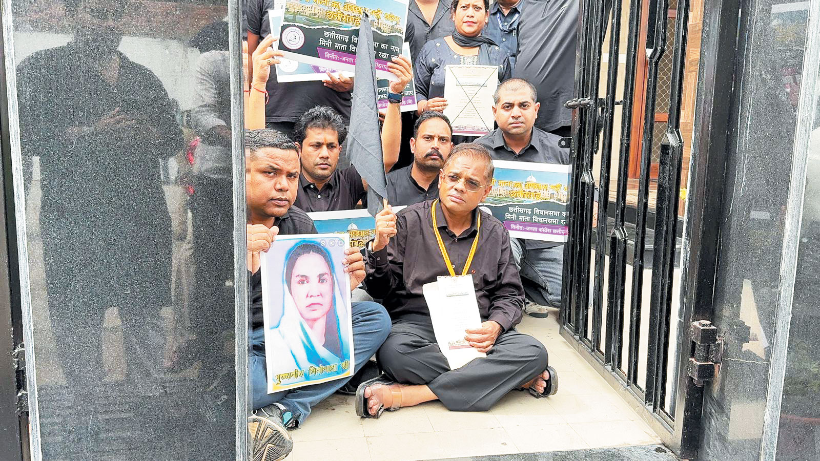 अमित जोगी को घर पर ही रोके रखा प्रशासन ने