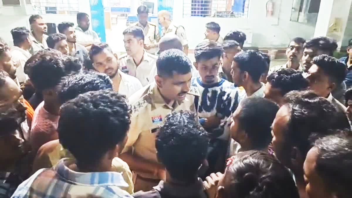 गौरी-गौरा विसर्जन के दौरान मारपीट, 15 से ज्यादा जख्मी, थाना घेरा