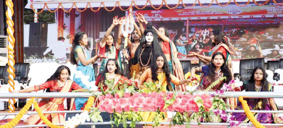 सरगुजा सांसद ने किया 3 दिनी राज्योत्सव का शुभारंभ