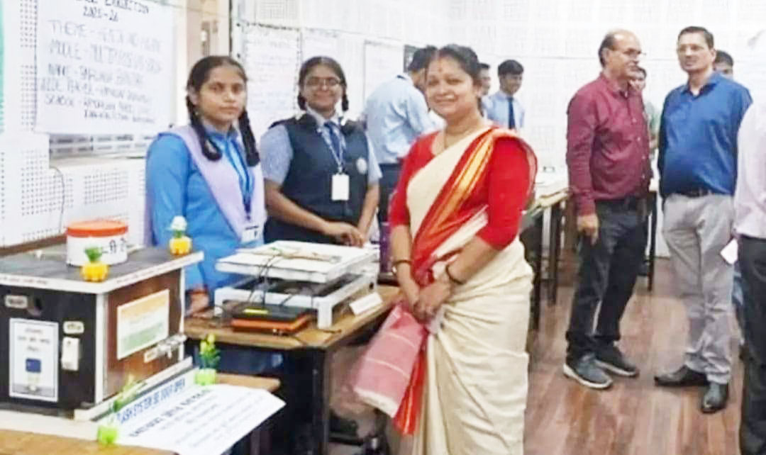 नर्रा की प्रतिभा ने बनाया हेल्थ मॉनिटर प्रोजक्ट