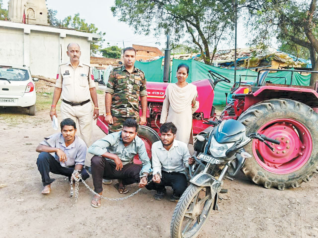 ट्रैक्टर चोरी, तीन आरोपी गिरफ्तार