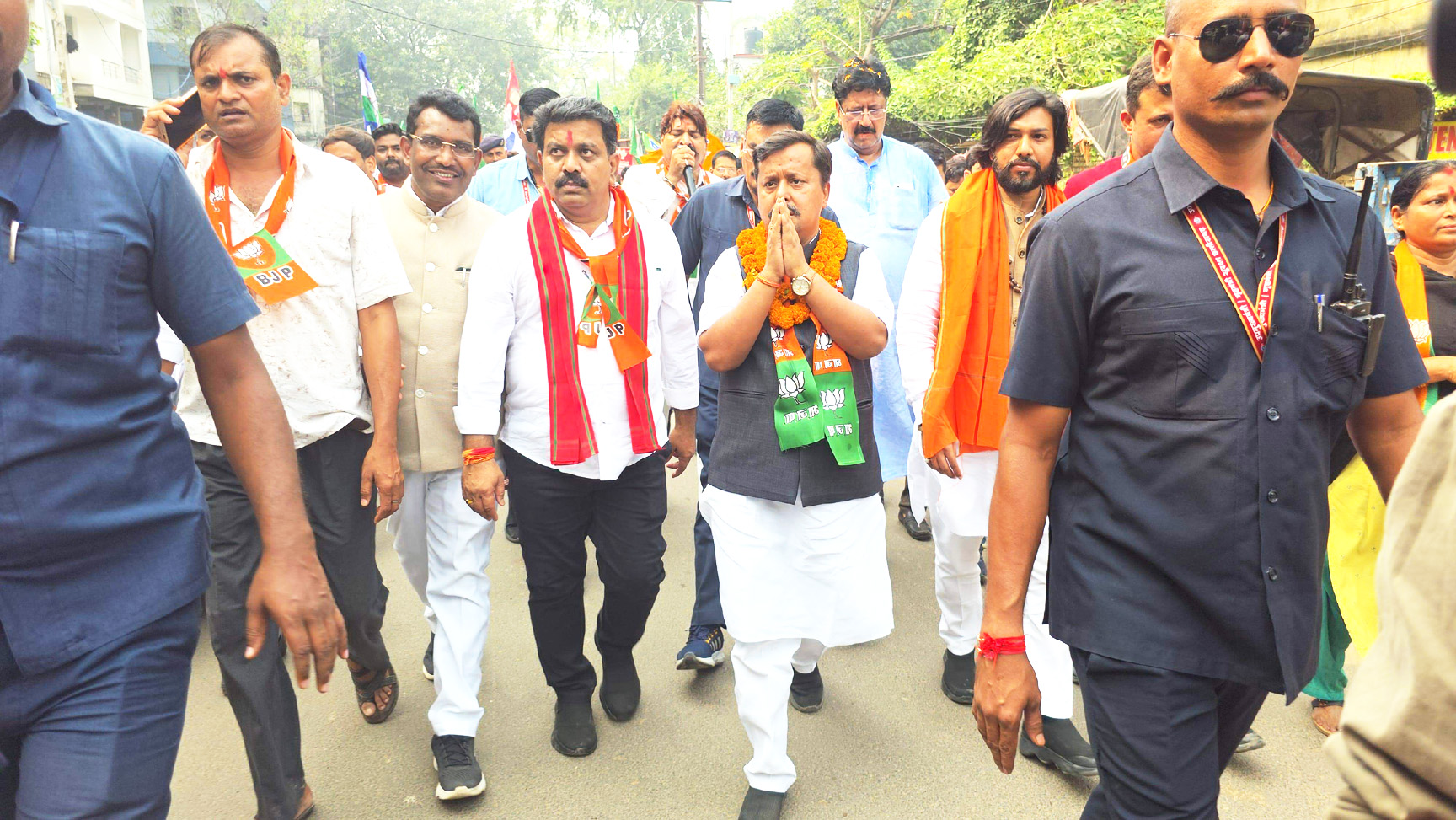 बांकीपुर विधानसभा में नितिन नवीन के समर्थन में राजिम विधायक ने किया जनसंपर्क