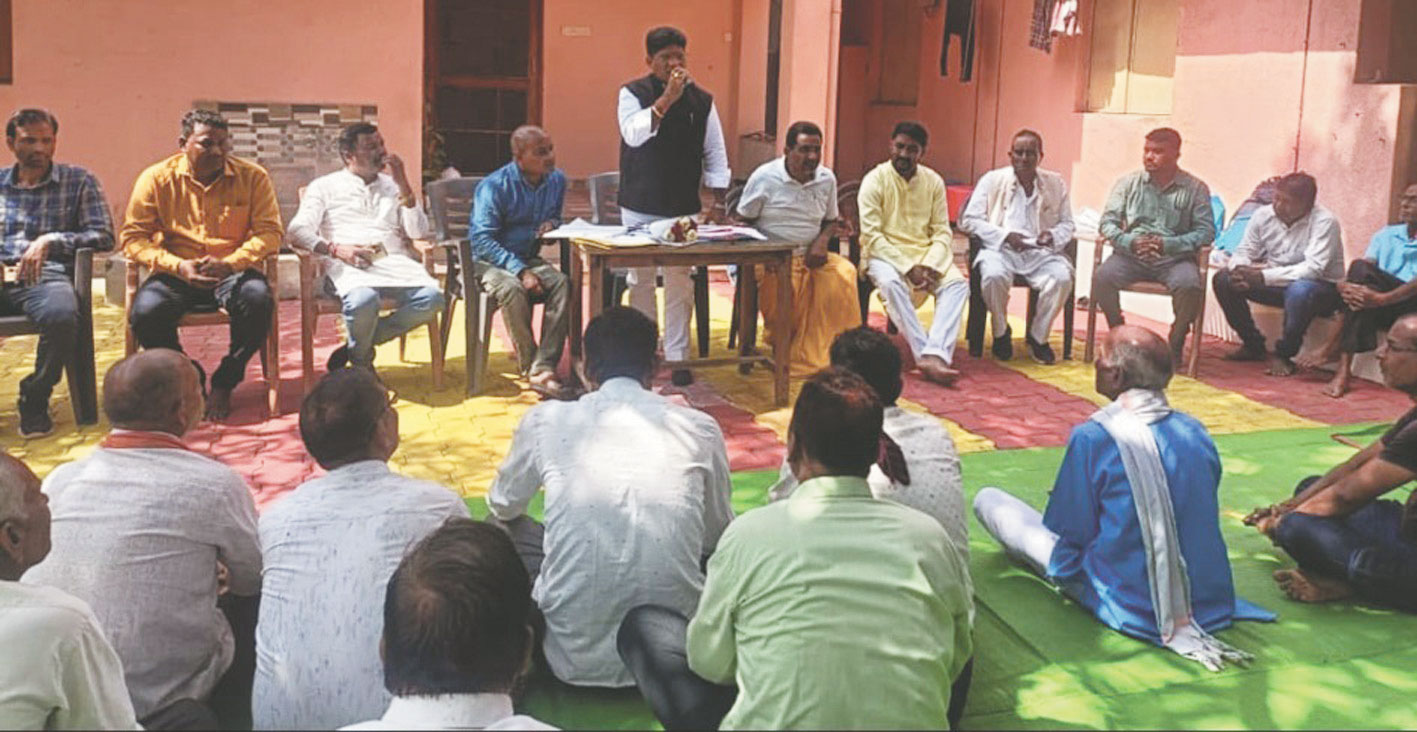 प्रभावित किसानों के बीच पहुंचे जिला कांग्रेस अध्यक्ष