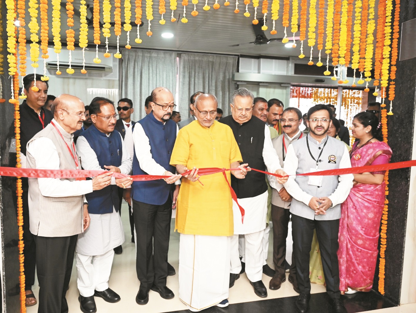 उपराष्ट्रपति ने नवनिर्मित उदयाचल मल्टीस्पेशियलिटी का किया शुभारंभ