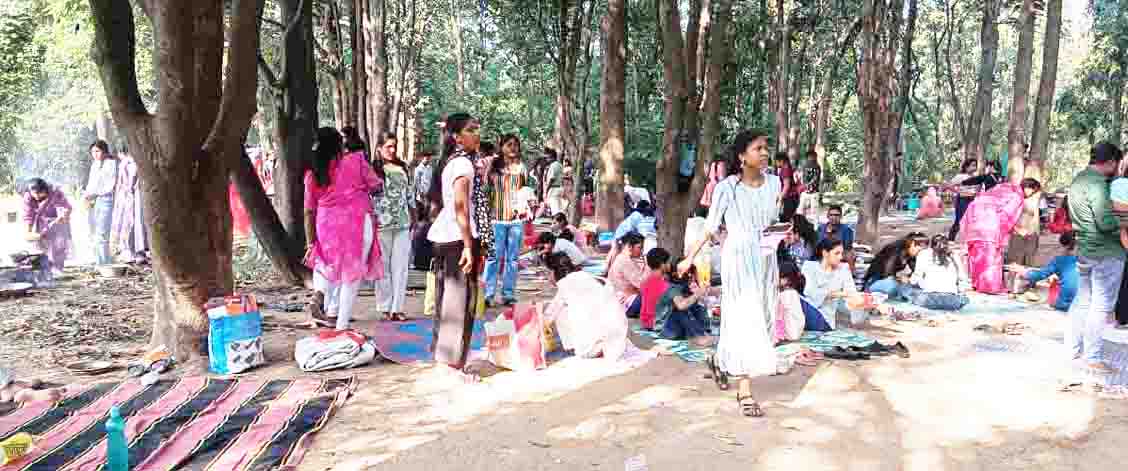 कार्तिक पूर्णिमा पर हजारों ने लगाई डुबकी