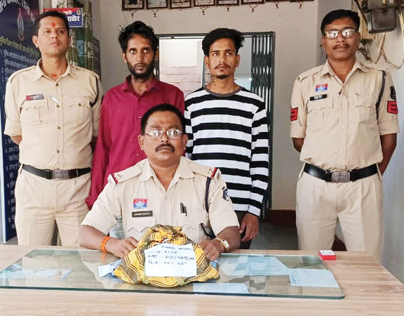 नशीली दवाओं के साथ दो आरोपी गिरफ्तार