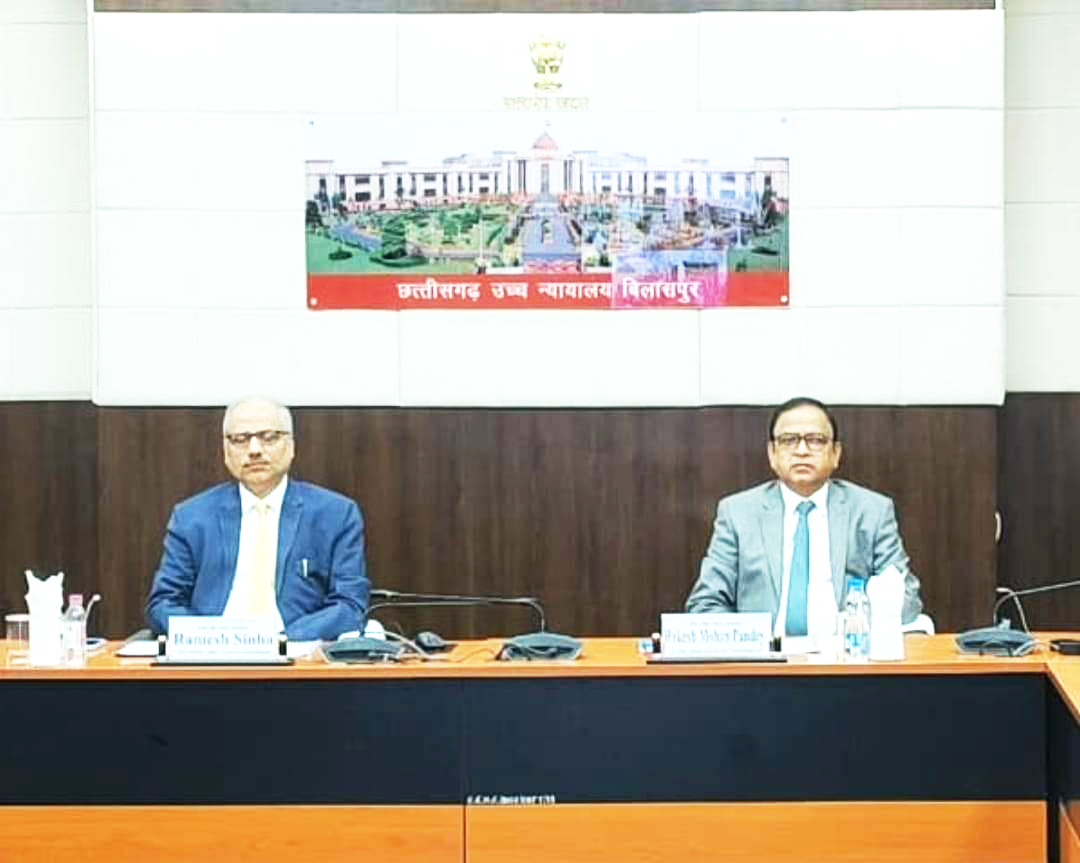 बलौदाबाजार जिला न्यायालय में अधिवक्ता कक्ष का लोकार्पण