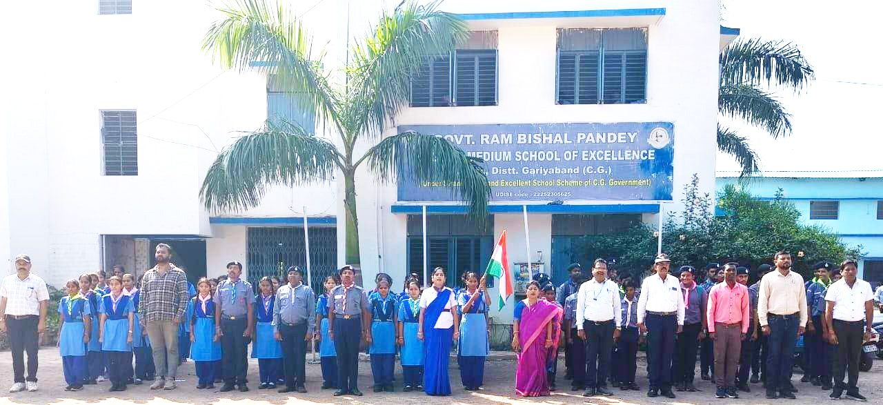 सर्वधर्म प्रार्थना सभा में स्काउट एवं गाइड टीम शामिल