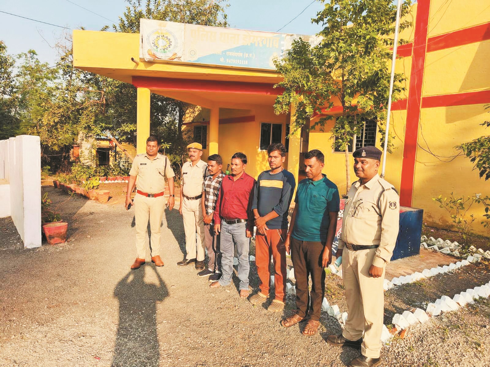 गुंडा-बदमाशों का परेड, 4 पर कार्रवाई