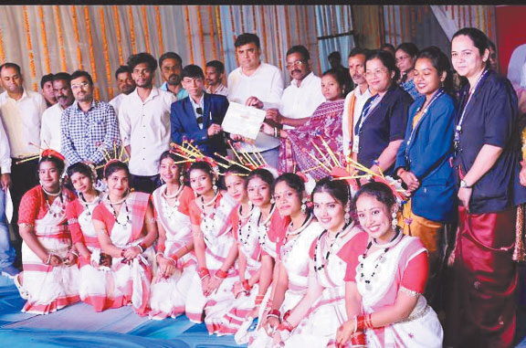 राज्य उत्सव में चावरा स्कूल ने मचाई धूम