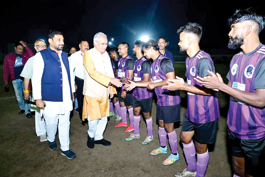 फुटबॉल लीक: मेट्स पैंथर्स फाइनल में