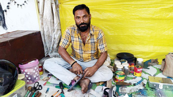 युवक ने मेडिकल शिक्षा के लिए शवदान फॉर्म भरा