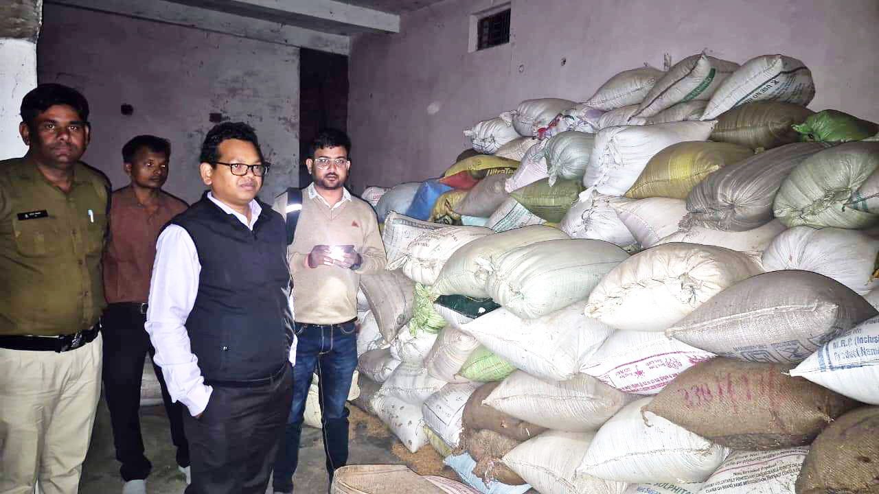 सिरसी में 250 बोरा अवैध धान जब्त