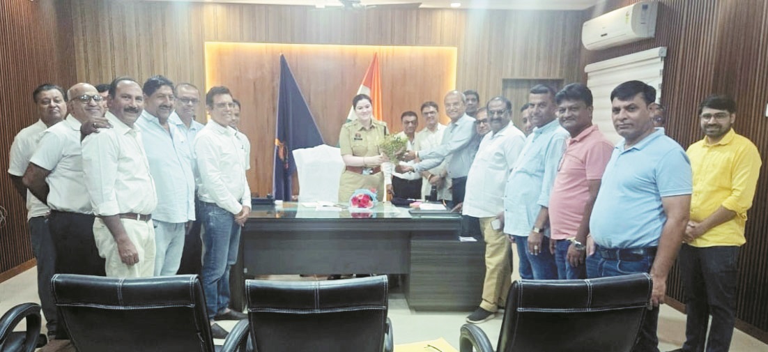 चेम्बर ऑफ कामर्स ने एसपी के सामने रखी समस्याएं