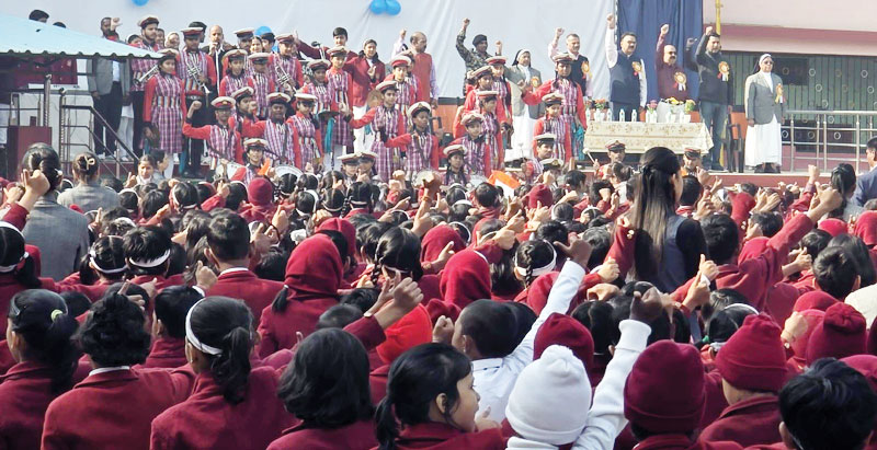 वंदे मातरम् की 150वीं वर्षगांठ पर कार्मेल स्कूल में गूंजे देशभक्ति के स्वर