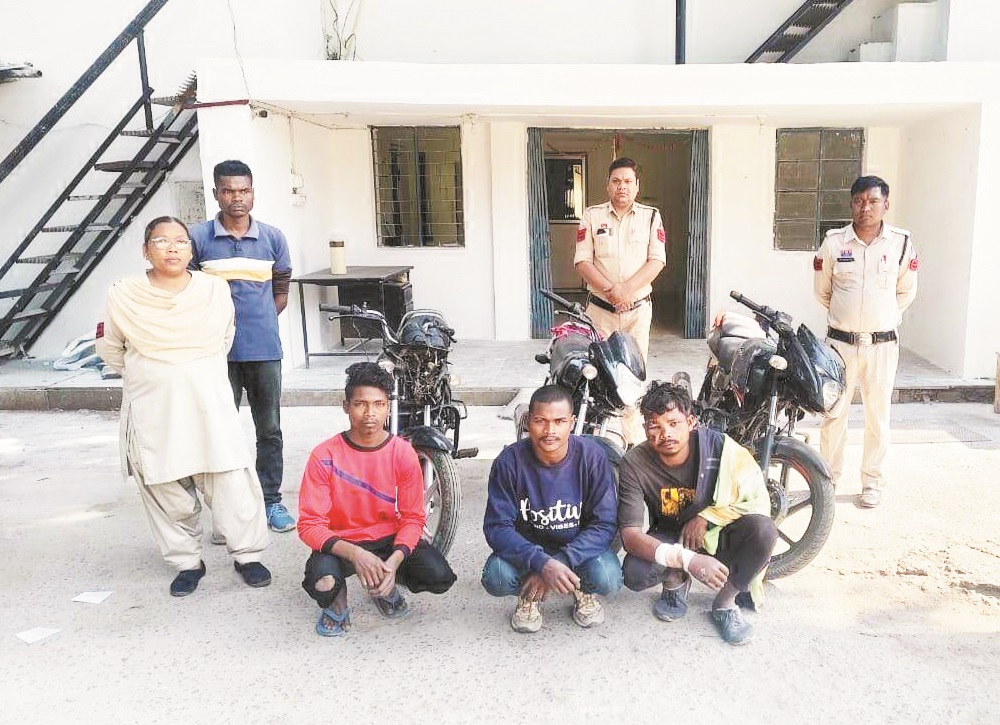 बाइक चोरी, तीन आरोपी गिरफ्तार